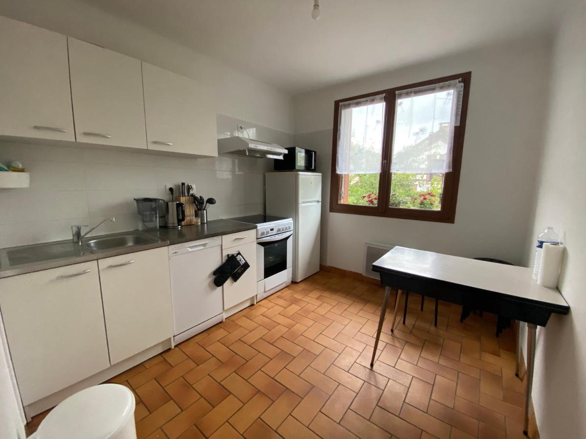 Maison Chaleureuse Avec Un Grand Jardin La Bonneville Екстер'єр фото